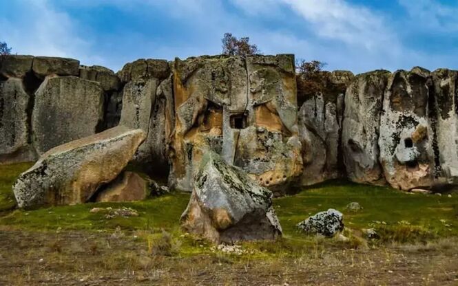 FRİG VADİSİ - AYAZİNİ KÖYÜ